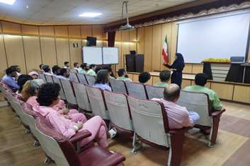 برگزاری کلاس آموزشی به مناسبت روز جهانی پیشگیری از اعتیاد ویژه بیماران مرکز 