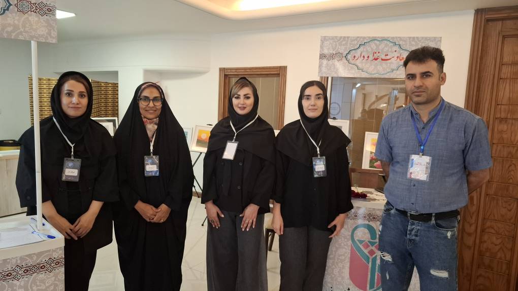  برگزاری نمایشگاه صنایع دستی بیماران مرکز آموزشی درمانی روانپزشکی ایران