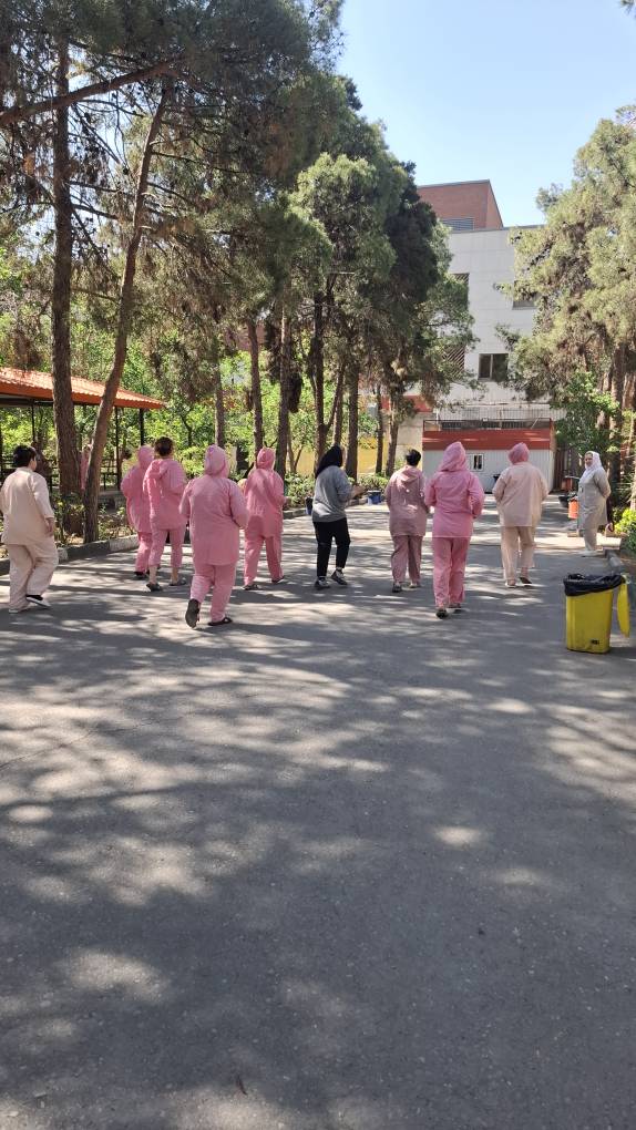 حضور خیر ورزشی در مرکز روانپزشکی ایران جهت انجام تمرینات ورزشی با بیماران بستری و مرکز روزانه